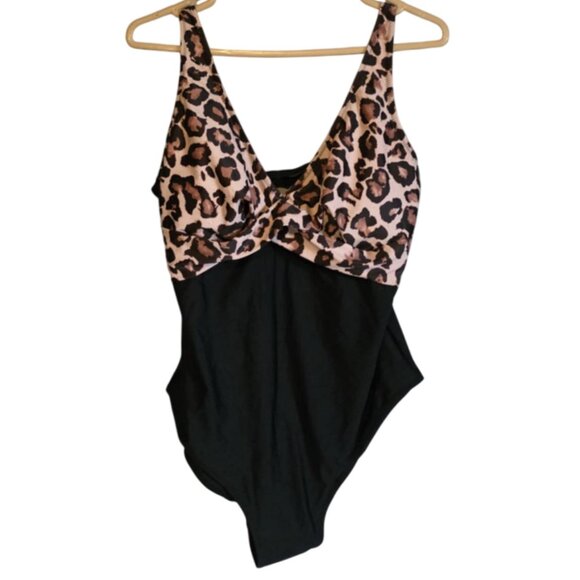 Yonique Other - NWT Yonique One Piece Animal Print Bathing Suit